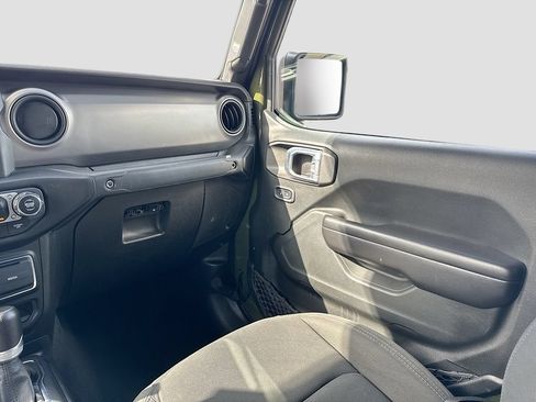 Used 2021 Jeep Gladiator Sport AWD/4WD image 28