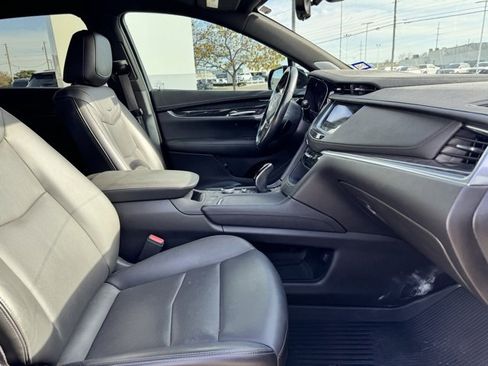 Certified 2022 Cadillac XT5 Premium Luxury w/ Technology Package image 13
