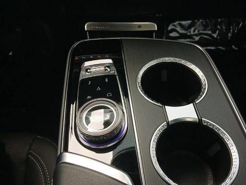 Certified 2024 Cadillac Lyriq Luxury AWD/4WD image 20