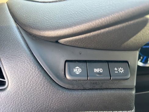 Used 2019 Cadillac Escalade ESV Premium Luxury image 67