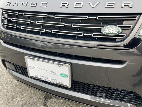 Certified 2024 Land Rover Range Rover Evoque Dynamic SE image 32