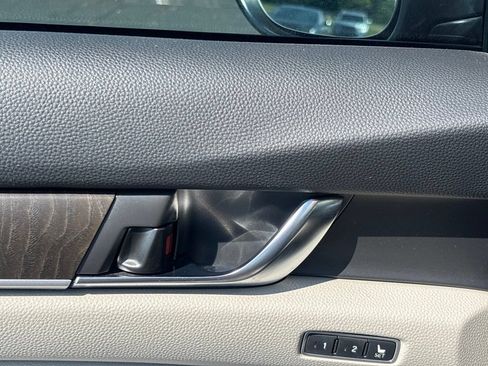 Used 2018 Honda Accord EX-L image 8