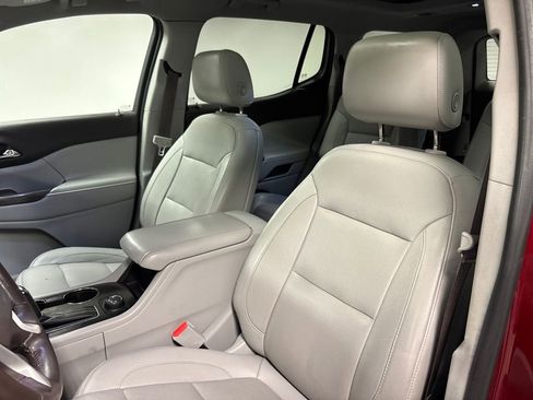 Used 2017 GMC Acadia SLT w/ LPO, Floor Liner Package image 27