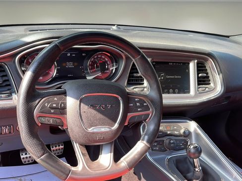 Used 2015 Dodge Challenger SRT Hellcat RWD image 10