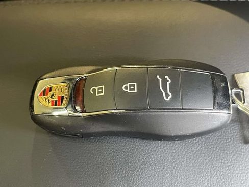 Certified 2026 Porsche Macan Turbo AWD/4WD image 46