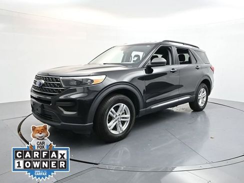 Used 2022 Ford Explorer XLT image 4
