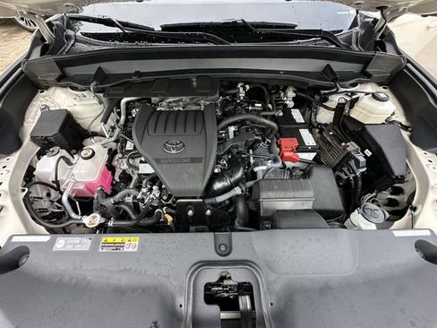 Used 2024 Toyota Grand Highlander AWD image 35