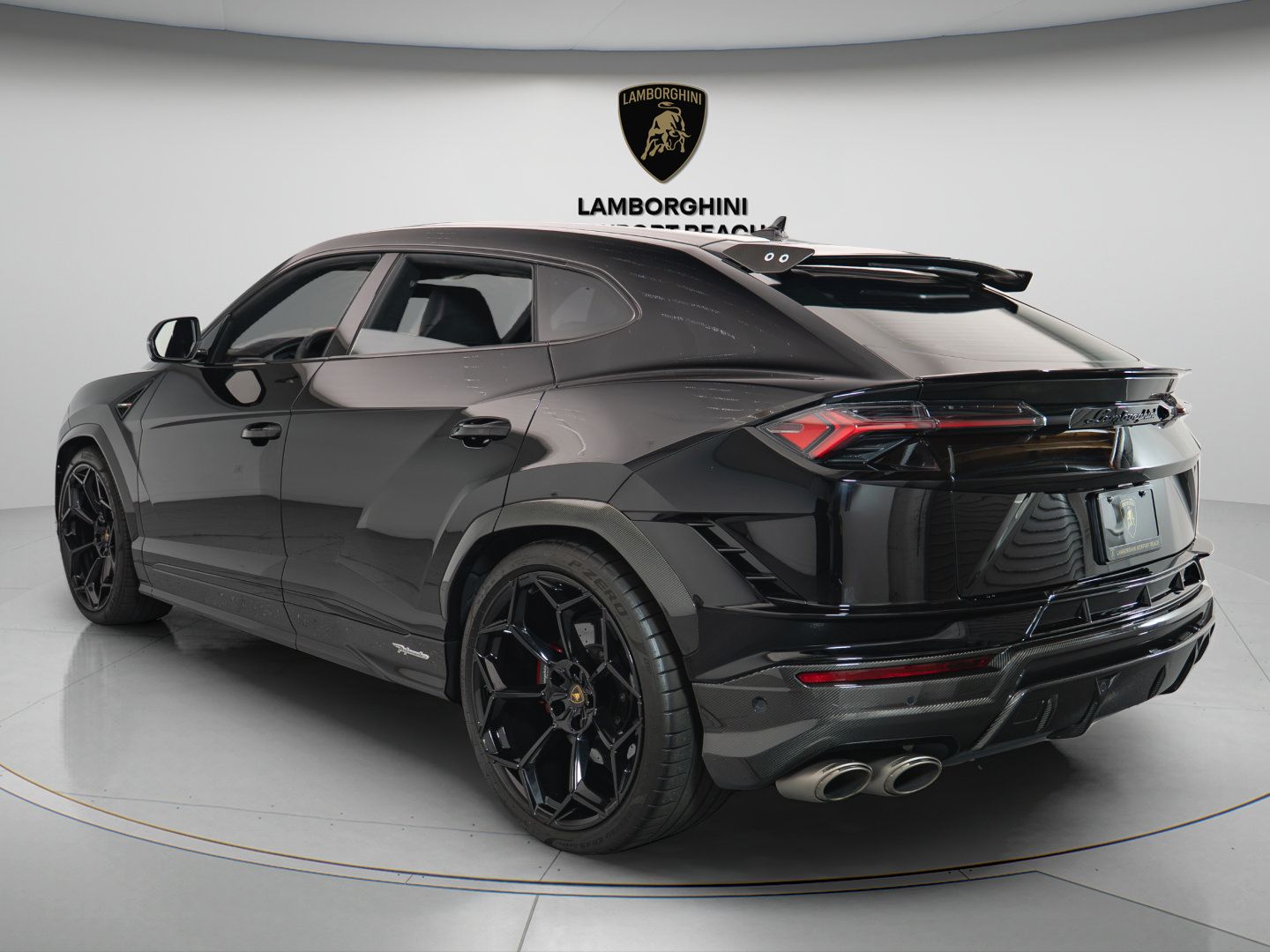 Used 2023 Lamborghini Urus Performante AWD/4WD image 4
