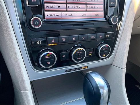 Used 2012 Volkswagen Passat 2.5 SE image 14