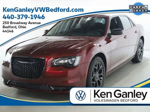 Used 2022 Chrysler 300 Touring w/ Sport Appearance Package image 1