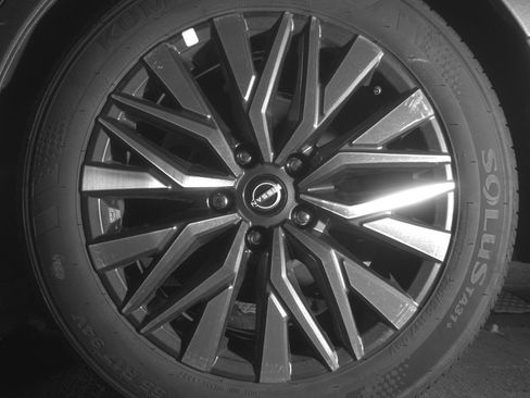 Used 2025 Nissan Altima 2.5 SV image 14