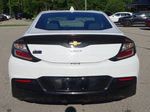 Used 2017 Chevrolet Volt LT Hatchback 4D FWD image 7