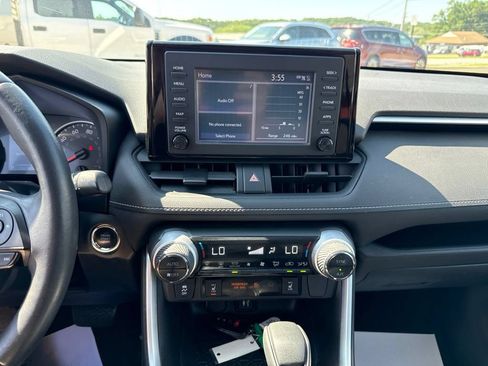 Used 2019 Toyota RAV4 XLE w/ Convenience Package AWD/4WD image 7