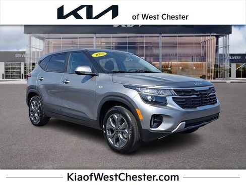 Used 2025 Kia Seltos LX AWD/4WD image 1