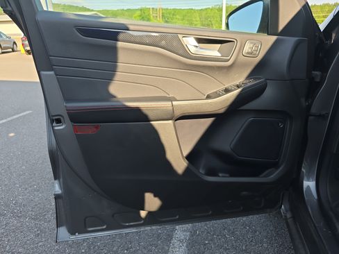 Used 2024 Ford Escape ST-Line Elite w/ Premium Technology Package image 15