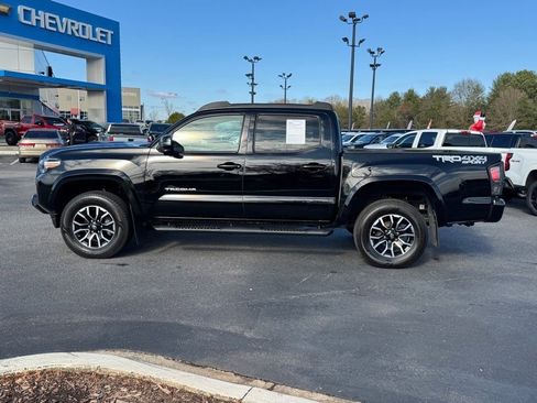 Used 2023 Toyota Tacoma SR image 6