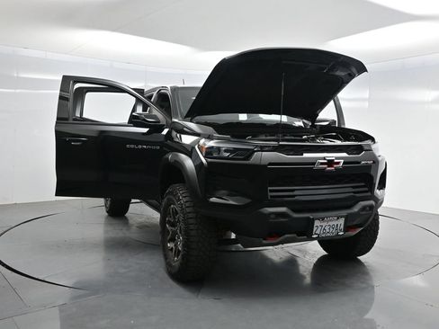 Used 2024 Chevrolet Colorado ZR2 w/ ZR2 Convenience Package III AWD/4WD image 46