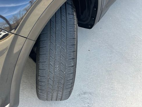 Certified 2023 Hyundai Santa Fe SEL image 9