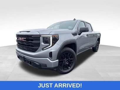 Used 2024 GMC Sierra 1500 Pro w/ Graphite Edition