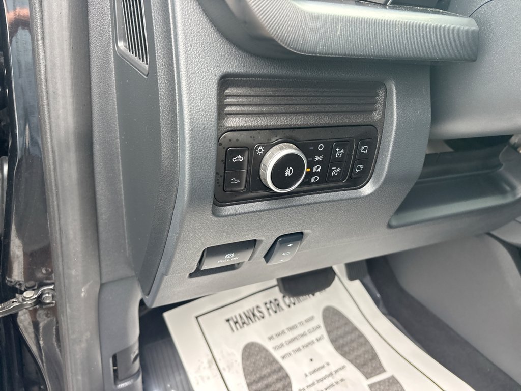 Certified 2025 Ford F250 Platinum AWD/4WD image 31