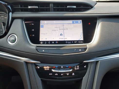 Used 2023 Cadillac XT5 Premium Luxury w/ Technology Package AWD/4WD image 26