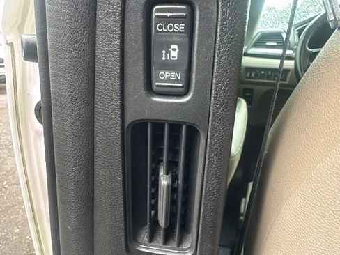 Used 2018 Honda Odyssey EX-L image 14