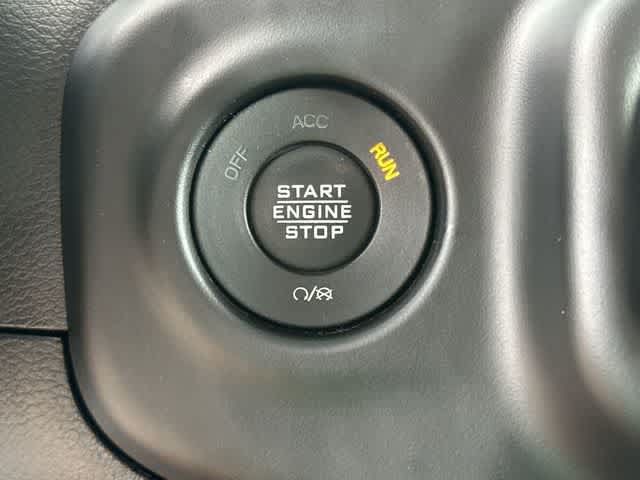Used 2022 Jeep Wrangler Unlimited Sahara w/ LED Lighting Group AWD/4WD image 10