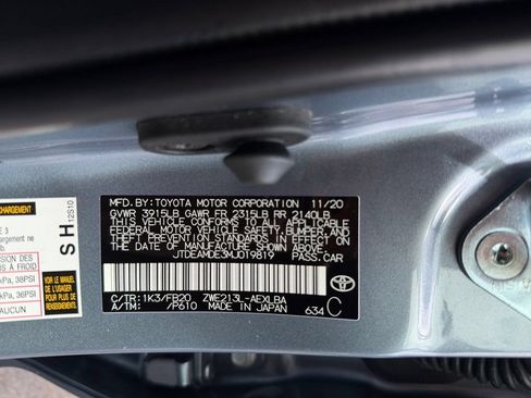 Used 2021 Toyota Corolla LE FWD image 35