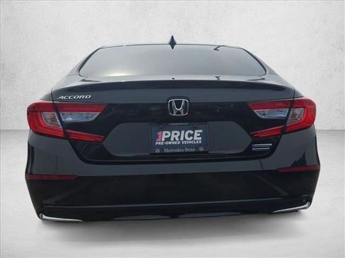 Used 2020 Honda Accord Touring image 7