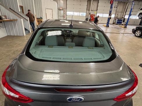 Used 2014 Ford Focus SE image 3