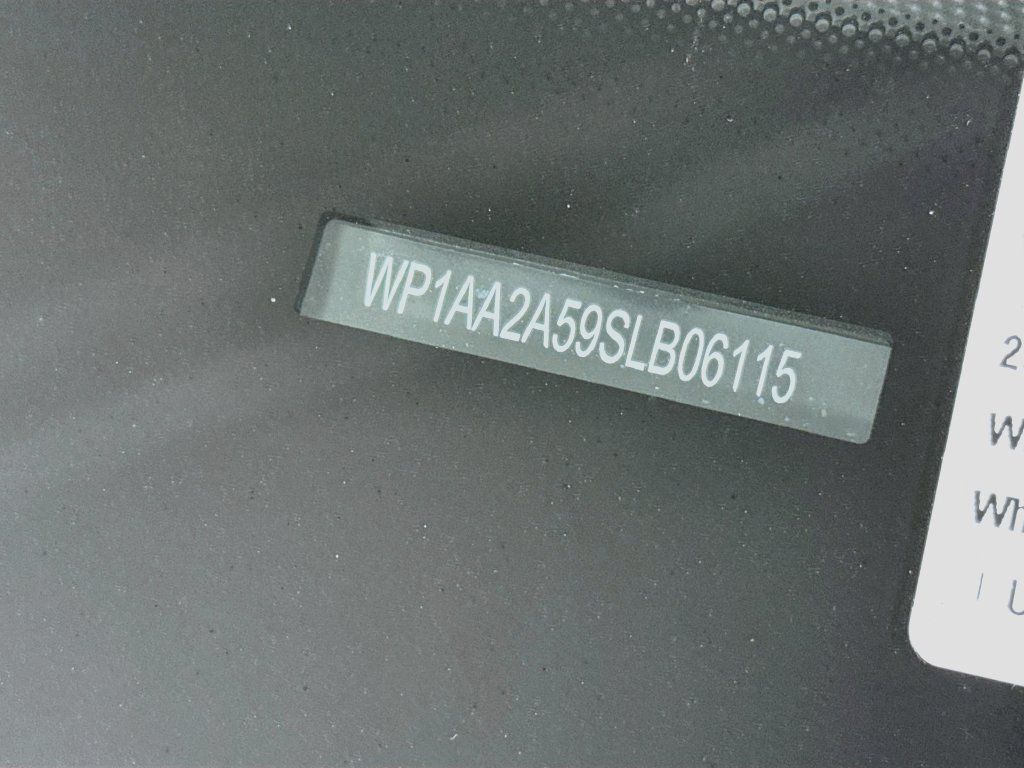Certified 2025 Porsche Macan AWD/4WD image 28