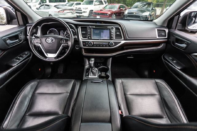 Used 2015 Toyota Highlander Limited Platinum AWD/4WD image 43