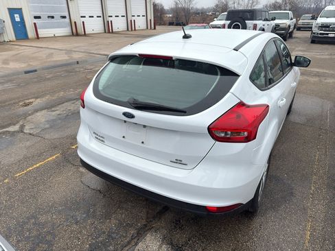 Used 2016 Ford Focus SE image 6