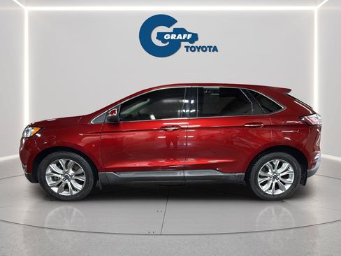 Used 2019 Ford Edge Titanium w/ Cold Weather Package AWD/4WD image 11