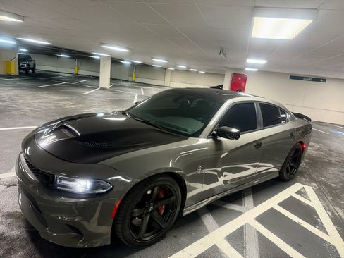 Used 2019 Dodge Charger SRT Hellcat w/ Navigation & Travel Group image 3
