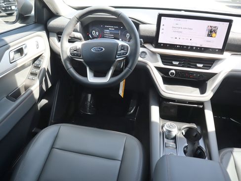 New 2025 Ford Explorer Active w/ Active Comfort Package image 28
