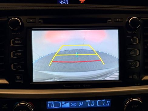 Used 2017 Toyota Highlander Limited w/ Carpet Mat Package FWD image 21