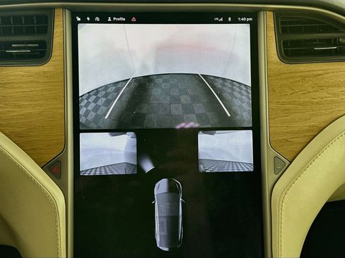 Used 2018 Tesla Model X 75D AWD/4WD image 22