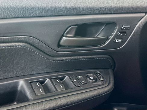 Used 2025 Honda Odyssey Sport-L image 17