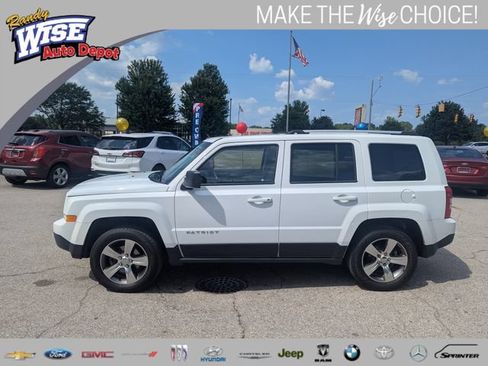 Used 2017 Jeep Patriot High Altitude AWD/4WD image 6