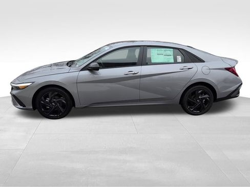 New 2026 Hyundai Elantra Sport image 4