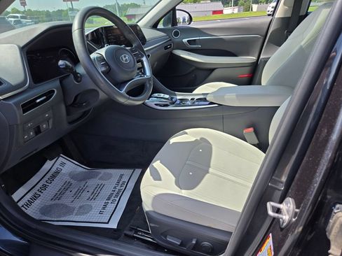 Used 2023 Hyundai Sonata SEL w/ Convenience Package FWD image 10