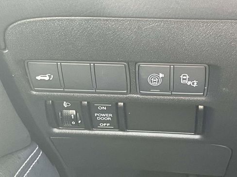 Used 2017 Nissan Armada Platinum w/ Captain Seat Package image 28