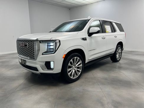 Used 2023 GMC Yukon Denali image 3