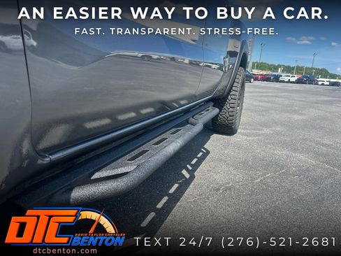 Used 2025 Nissan Frontier PRO-4X AWD/4WD image 9