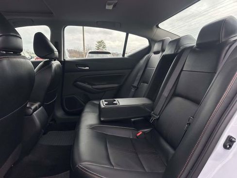 Used 2024 Nissan Altima 2.5 SR w/ SR Premium Package image 16