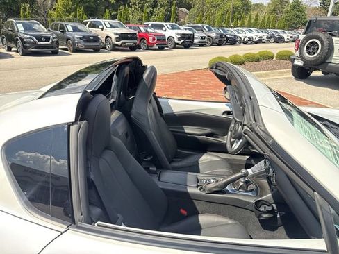 Used 2019 MAZDA MX-5 Miata RF Grand Touring w/ GT-S Package RWD image 29