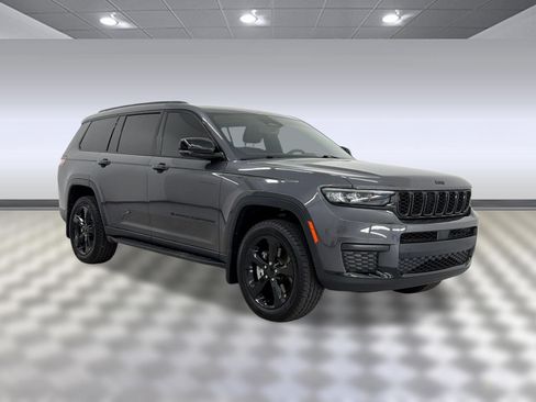 Used 2023 Jeep Grand Cherokee L Laredo AWD/4WD image 7