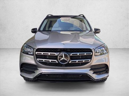 Used 2023 Mercedes-Benz GLS 450 4MATIC image 2