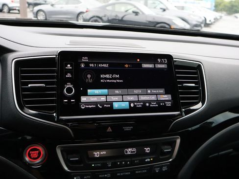 Certified 2024 Honda Ridgeline Black Edition image 20